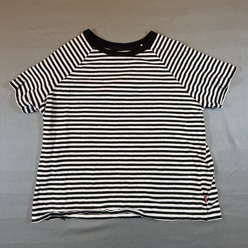 Levis Womens Medium Black White Striped Raglan Short Sleeve Tee Crew Neck 2470